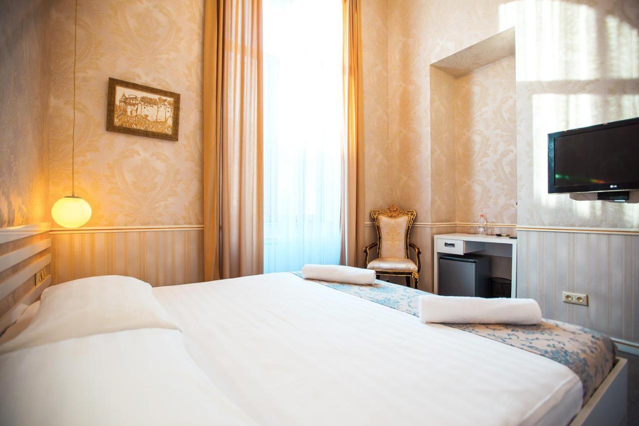 Rustaveli Hotel Tbiliszi Kültér fotó